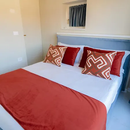 La Chartreuse Luxury - Manu Maison